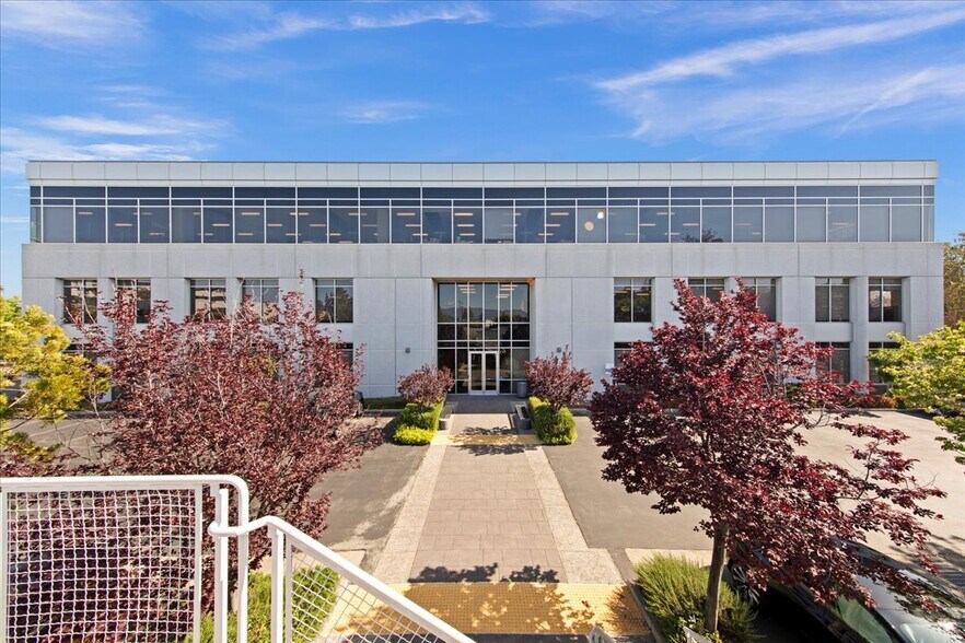 More Photos Of 1450 Veterans Blvd, Redwood City Office For Sale