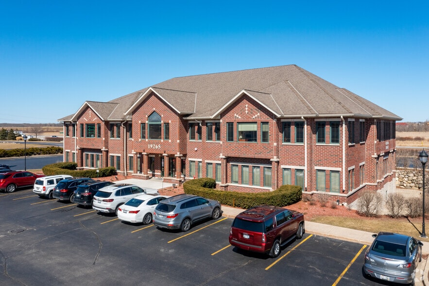 Primary Photo Of 19265 W Capitol Dr, Brookfield Medical For Lease