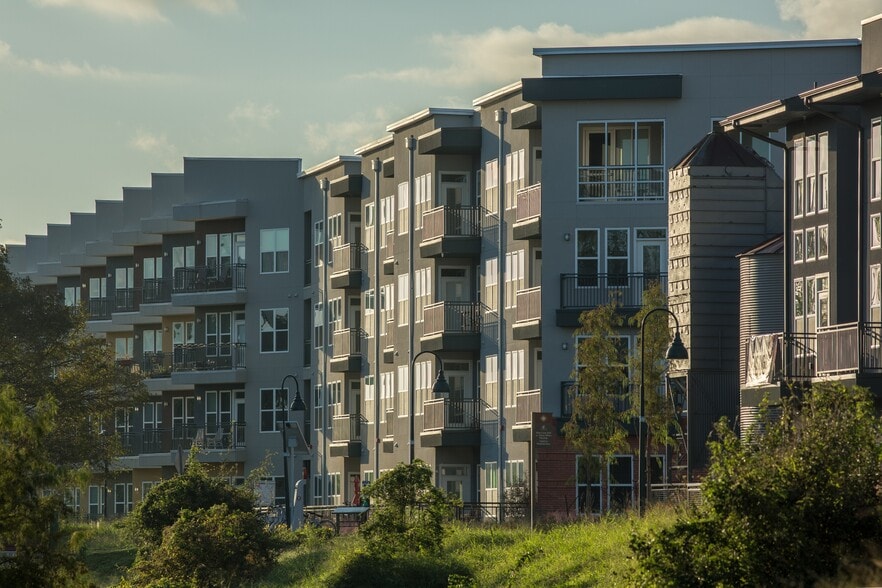 More Photos Of 423 Blue Star, San Antonio Apartments For Lease