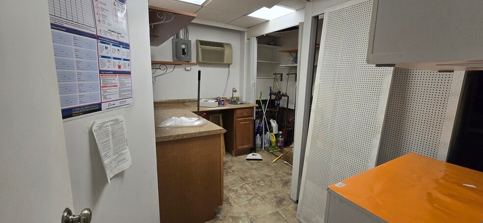 More Photos Of 3232 Francis Lewis Blvd, Flushing General Retail For Lease