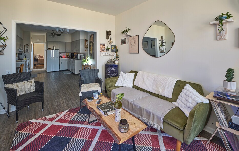 More Photos Of 47 Bridge St, Lambertville Restaurant For Sale