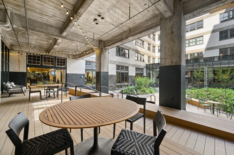 More Photos Of 1717 Olive St, Saint Louis Apartments For Lease