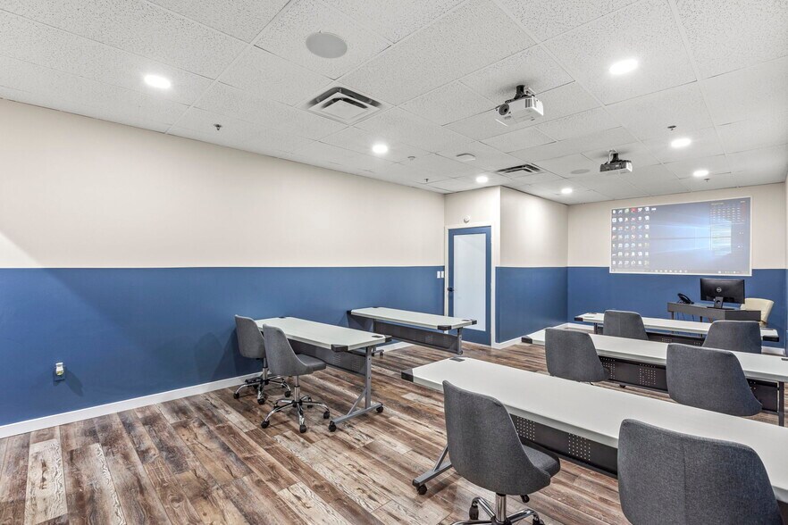 More Photos Of 14230 Park Center Dr, Laurel Office For Lease