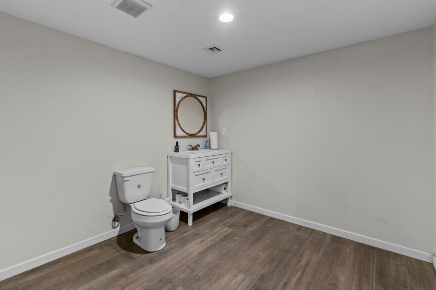 More Photos Of 1819 S 1st Ave, Safford Office For Sale