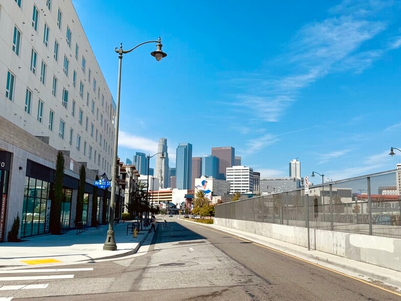 More Photos Of 700-706 E 1st St, Los Angeles Storefront Retail Residential For Lease