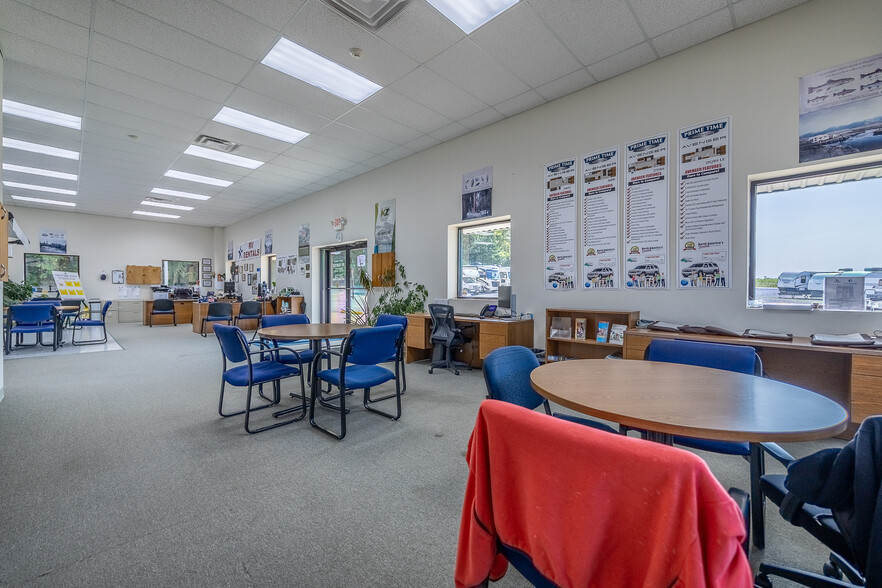 More Photos Of 18256 Campground Rd, Phillipsburg Auto Dealership For Sale