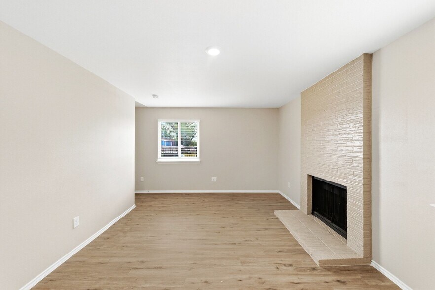 More Photos Of 6709 Wentworth Dr, Austin Apartments For Sale