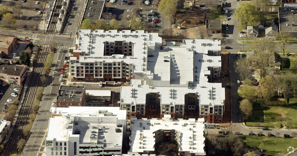 More Photos Of 1750 Camden Rd, Charlotte Apartments For Lease