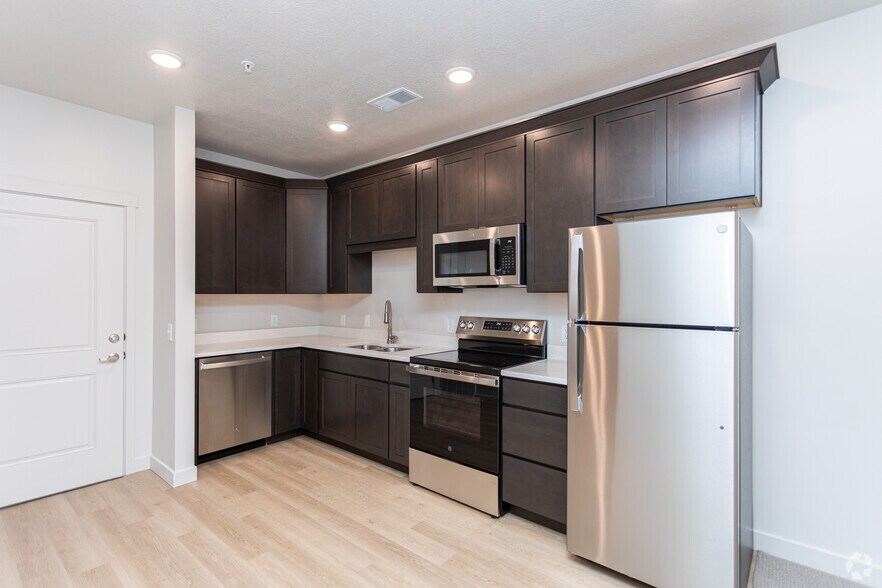 More Photos Of 1054 Main St, Lehi Apartments For Lease