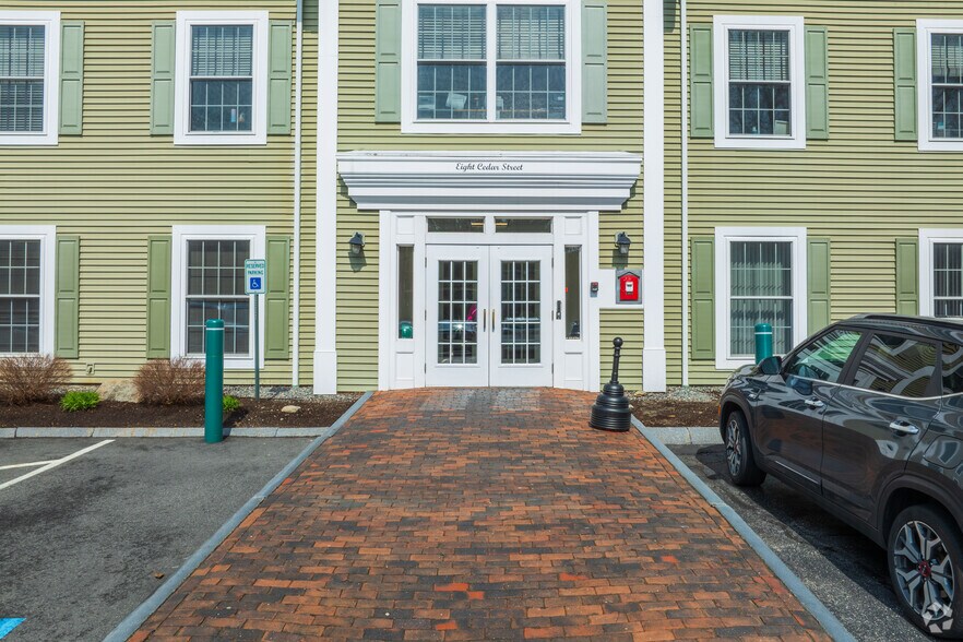 Primary Photo Of 8 Cedar St, Woburn Medical For Sale