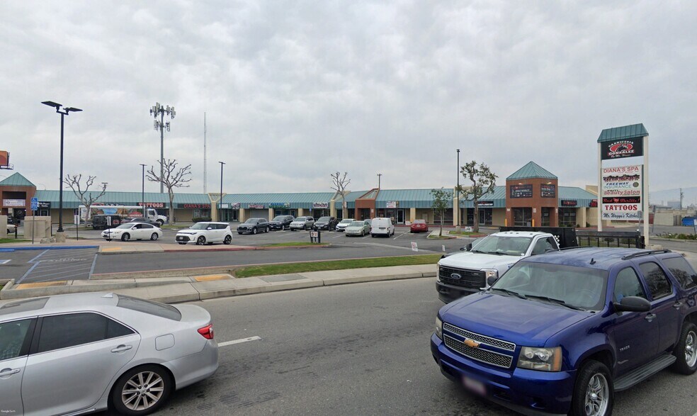 Primary Photo Of 1220 Oak St, Bakersfield Freestanding For Lease