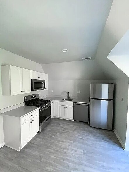 More Photos Of , Pittsburgh Multifamily For Sale