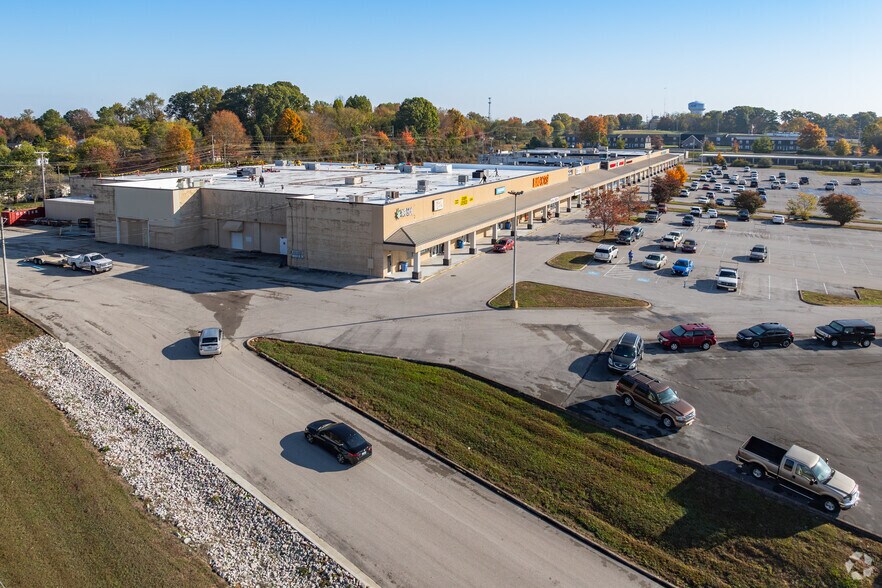 More Photos Of 900-950 Happy Valley Rd, Glasgow Storefront For Sale