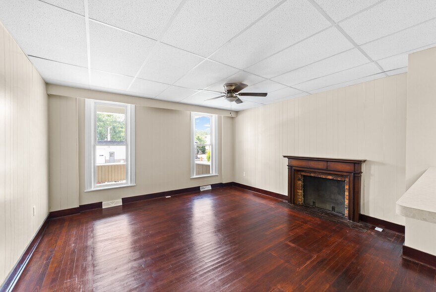 More Photos Of 579 Broadway Ave, Bedford Apartments For Sale