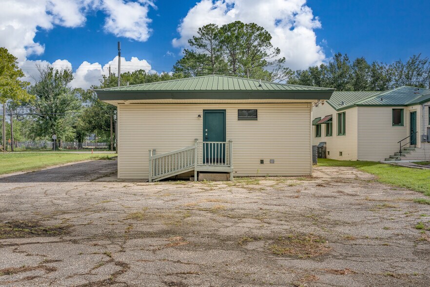 More Photos Of 1403 Spring Hill Ave, Mobile Healthcare For Sale