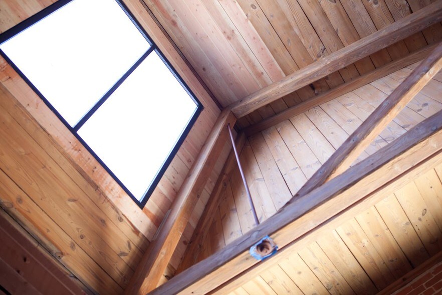 More Photos Of 409 Canal St, Plantsville Loft Creative Space For Lease
