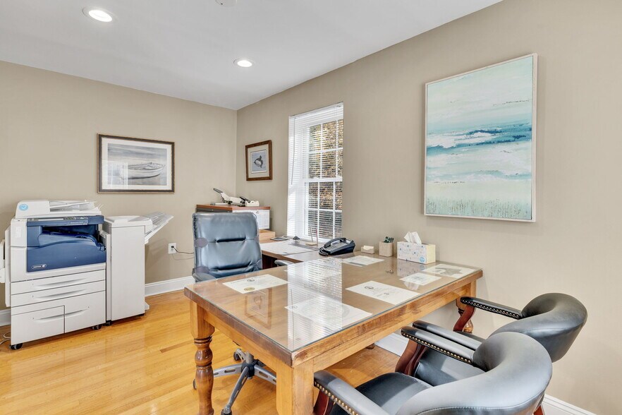 More Photos Of 9279 Kings Hwy, King George Loft Creative Space For Sale
