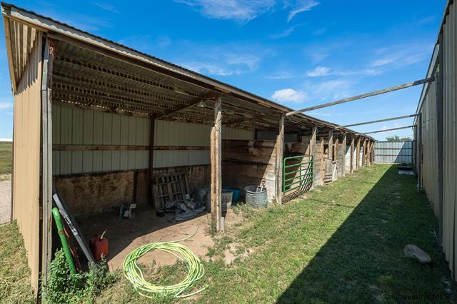 More Photos Of 4717 Thomas Rd, Cheyenne Horse Stables For Sale