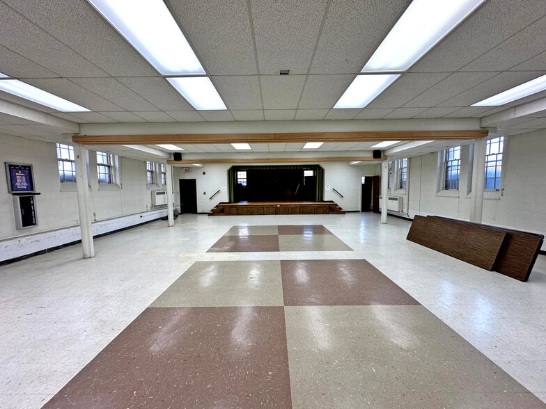 More Photos Of 12739 Maple Ave, Blue Island Religious Facility For Sale