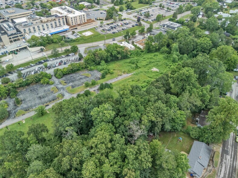 More Photos Of 203 Michigan Ave, Oak Ridge Land For Sale