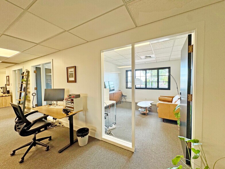 More Photos Of 1525 State St, Santa Barbara Serviced Offices For Sale