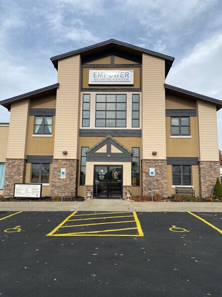 More Photos Of 350 SW Greenwich Dr, Lee's Summit Storefront Retail Office For Sale