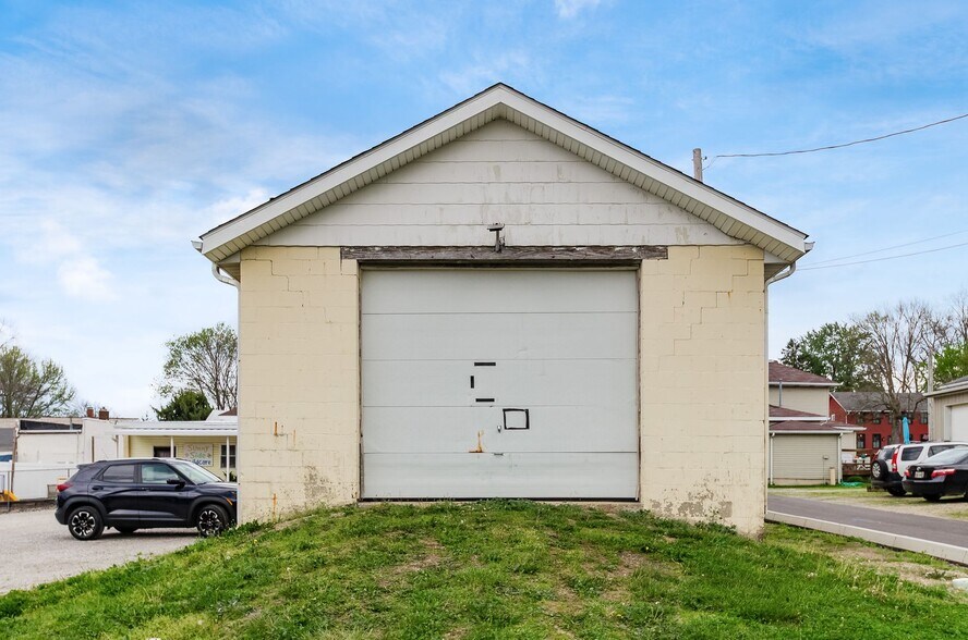 More Photos Of 45 E Columbus St, Lithopolis Restaurant For Sale