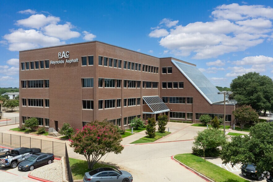 Primary Photo Of 8713 Airport Fwy, North Richland Hills Office For Lease