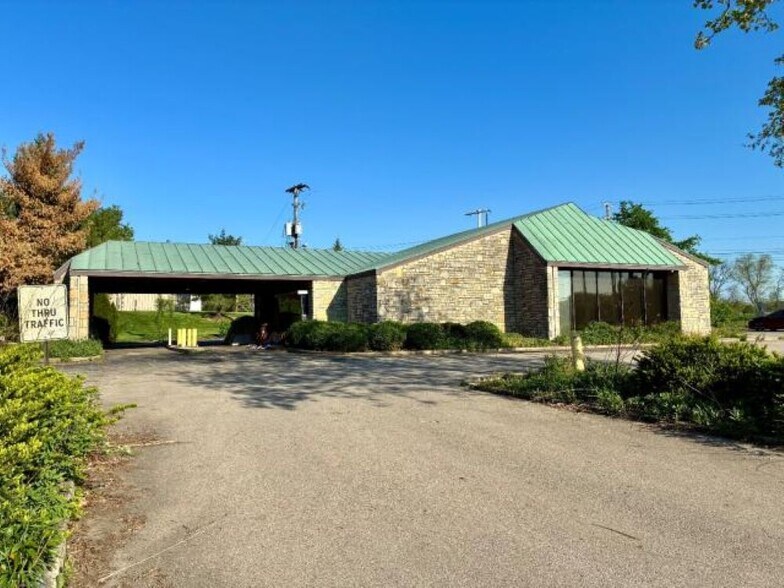 Primary Photo Of 1151 Georgesville Rd, Columbus Bank For Sale