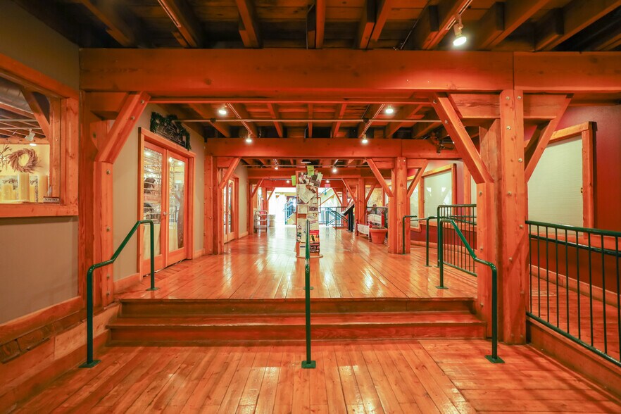 More Photos Of 5110 Tieton Dr, Yakima General Retail For Sale