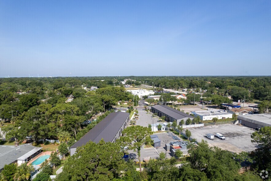 More Photos Of 3625 Rogero Rd, Jacksonville Warehouse For Lease