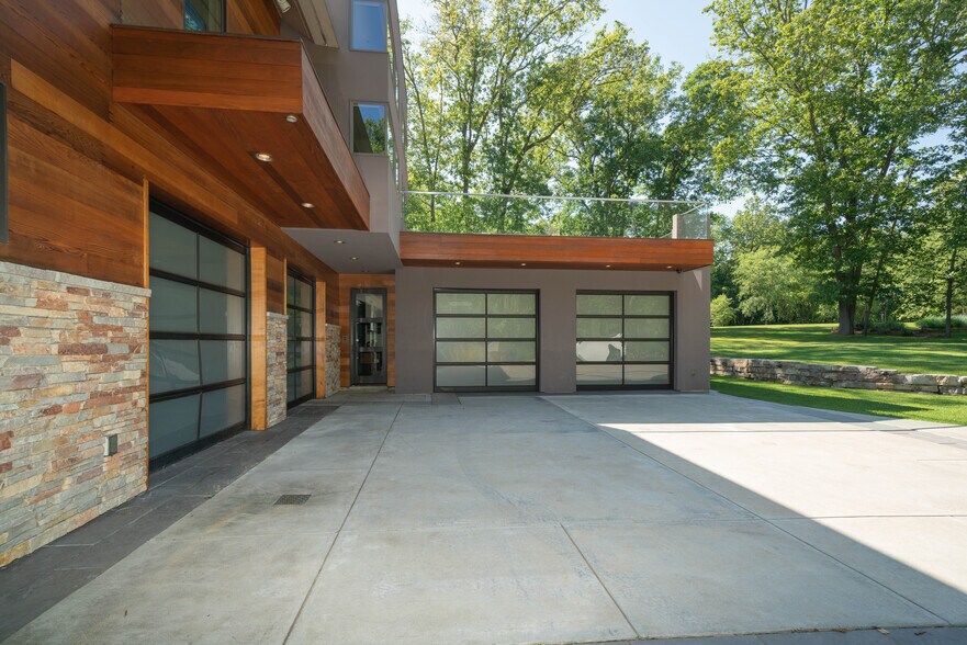 More Photos Of 10463 W H Ave, Kalamazoo Lodge Meeting Hall For Sale
