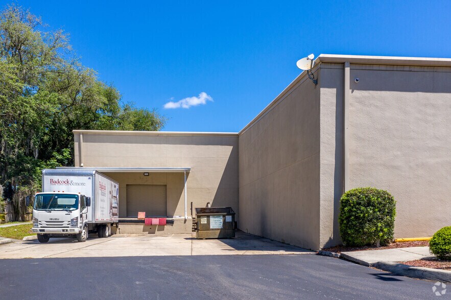 More Photos Of 650 Lake Minnie Dr, Sanford Freestanding For Sale