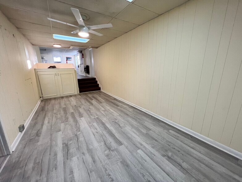 More Photos Of 8214 Panther Lake Rd, Willow Spring Flex For Lease