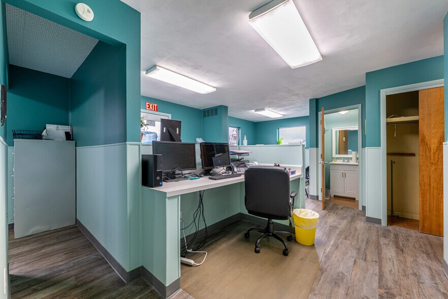 More Photos Of 227 E Cecil St, Springfield Restaurant For Sale