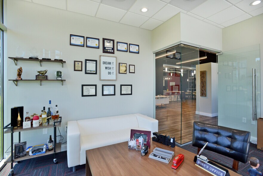 More Photos Of 1706 Smizer Station Rd, Saint Louis Office For Sale