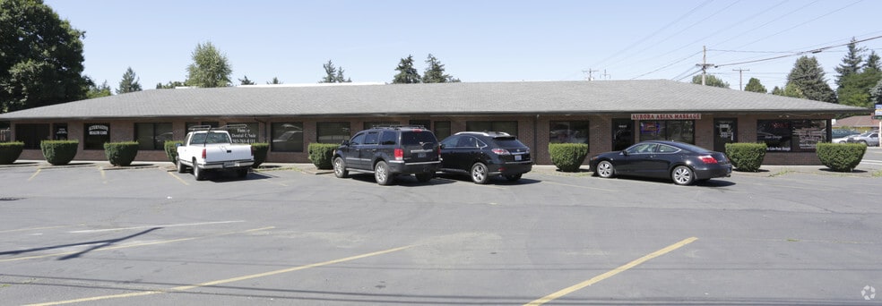 More Photos Of 15930-15948 SE Division St, Portland Medical For Lease