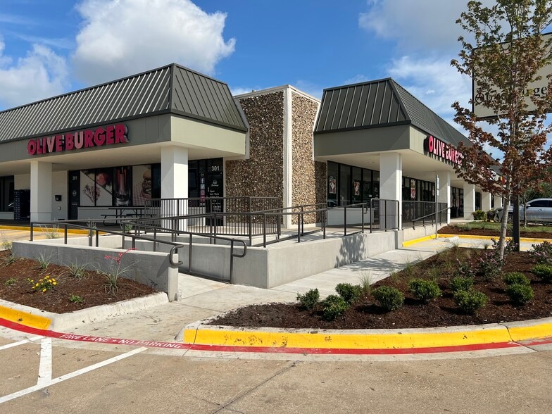 More Photos Of 2109 Parker Rd W, Plano Unknown For Lease