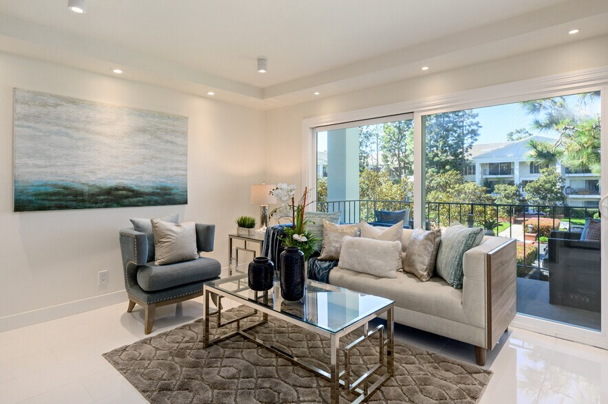 More Photos Of 100 Scholz Plz, Newport Beach Apartments For Sale
