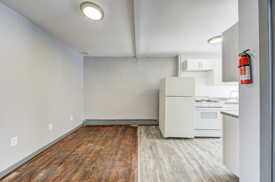 More Photos Of 137 William St, Newburgh Apartments For Sale