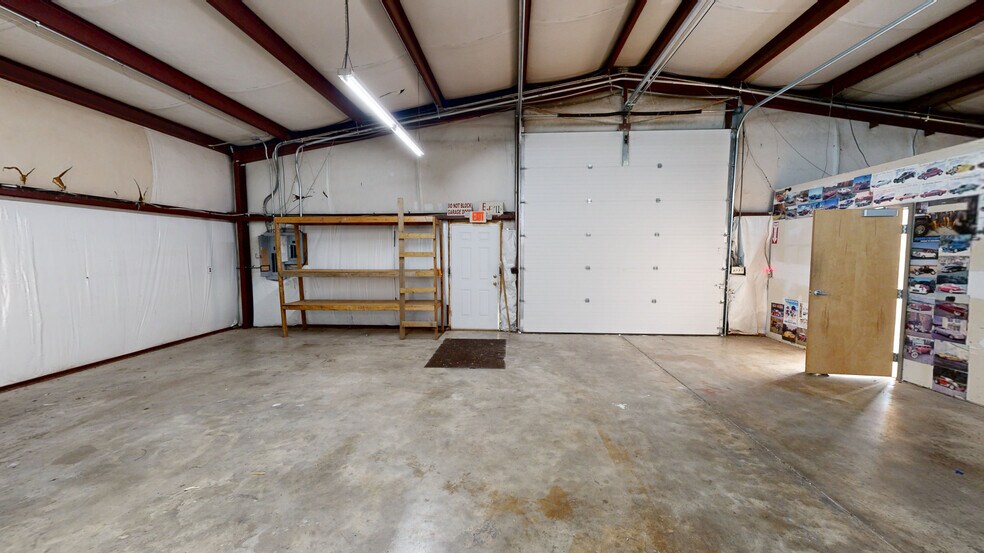 More Photos Of 114 E Monroe Ave, Lowell Warehouse For Lease