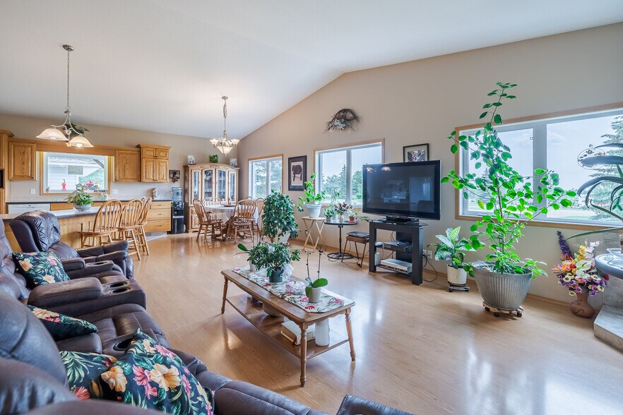 More Photos Of PT SE 10-50-2 W4, Blackfoot Trailer Camper Park For Sale