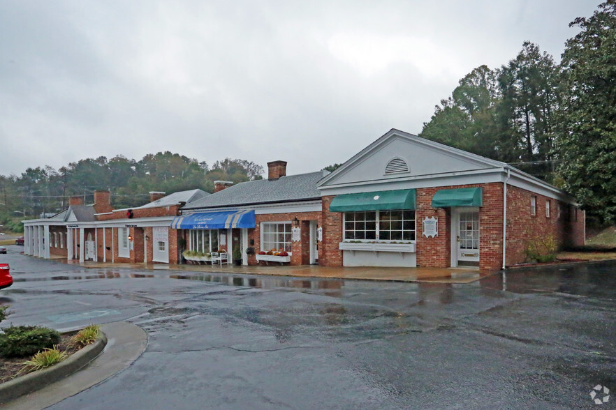 Primary Photo Of 700-799 Spruce St, Martinsville Storefront Retail Office For Lease