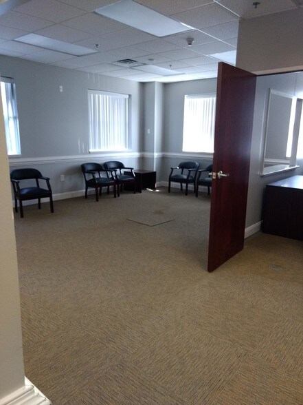 More Photos Of 2919 Breezewood Ave, Fayetteville Office For Sale