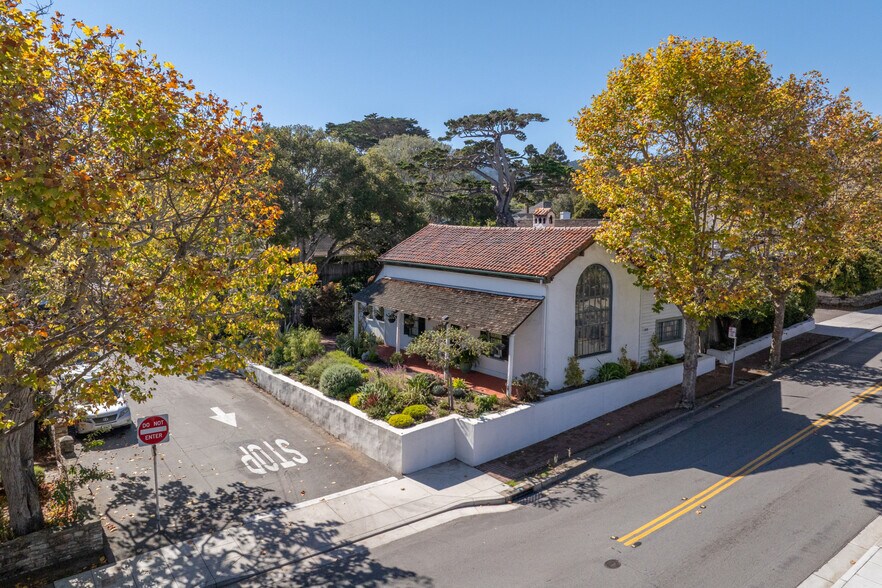 More Photos Of 502 Pierce St, Monterey Office For Sale