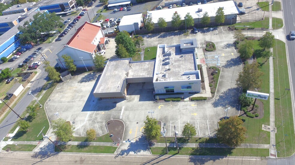 More Photos Of 4625 Airline Dr, Metairie Office For Lease