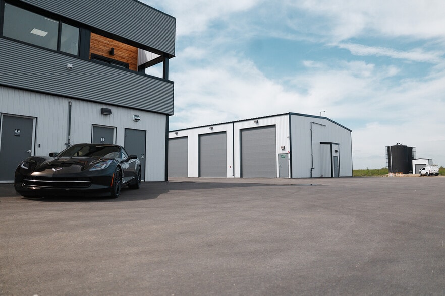 More Photos Of 27201 Township Road 532A, Parkland County Self Storage For Sale