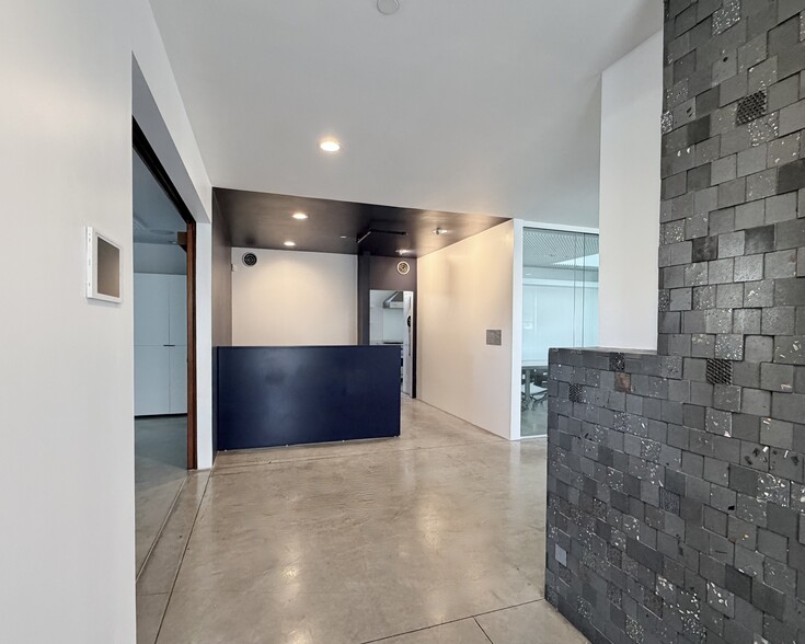 More Photos Of 1920 Olympic Blvd, Santa Monica Loft Creative Space For Lease