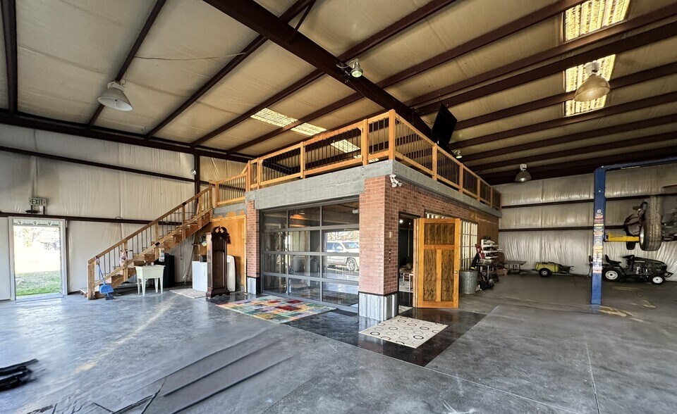 More Photos Of 2285 Reneau Rd, Oneonta Contractor Storage Yard For Sale