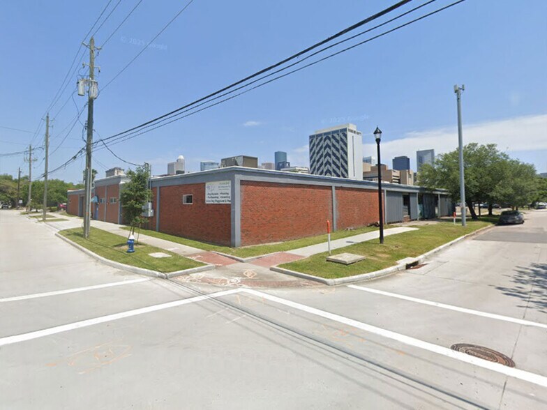 More Photos Of 1618 Webster St, Houston General Retail For Lease